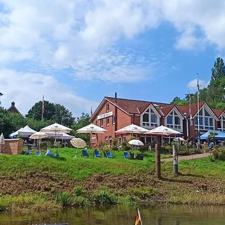 Kappoleni - Ein Boot Fuer Dich Bådhotel Lauenburg